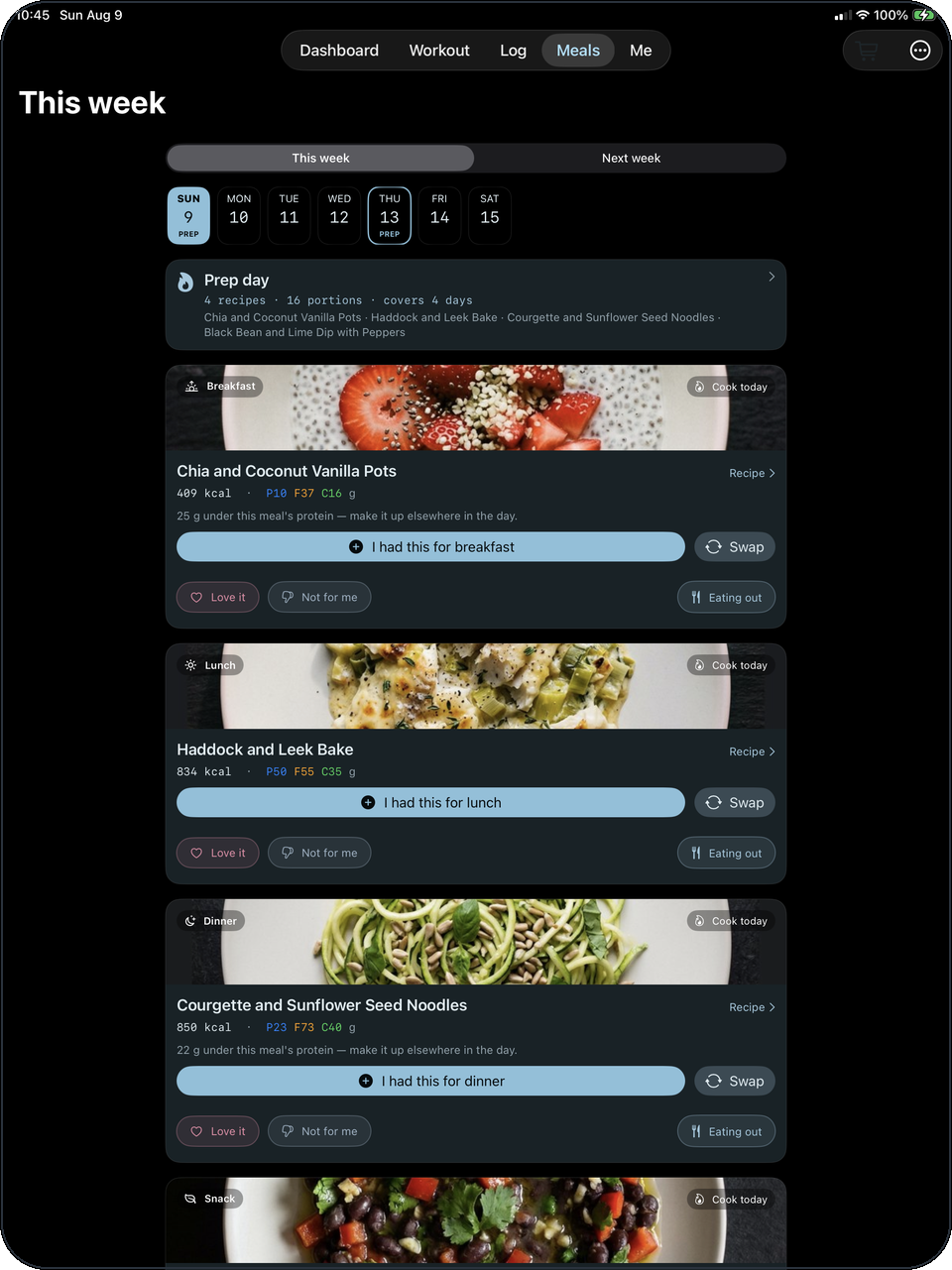 Sagoma on iPad: the week's meals, each with its calories, macros and the cook day it belongs to.